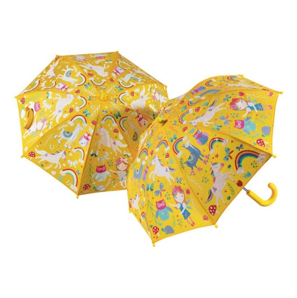 Amazing kids changing Umbrellas